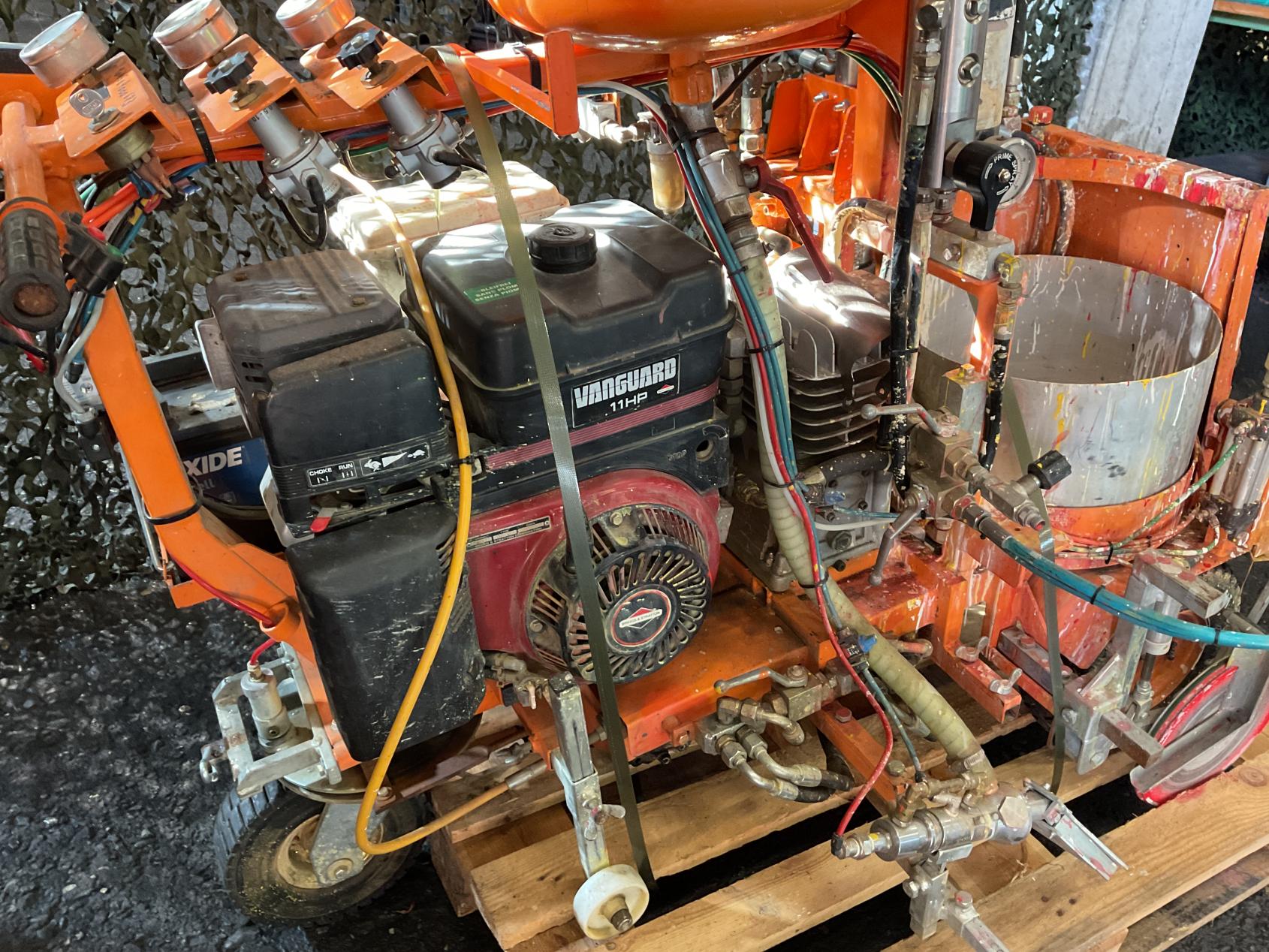 Strassenmarkiermaschine